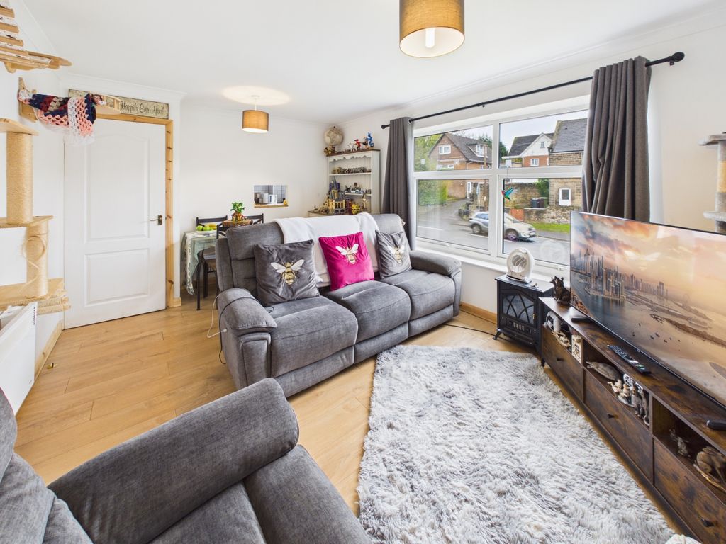 Property photo 3 of 16 Cam04789G0-Pr0057-Still003