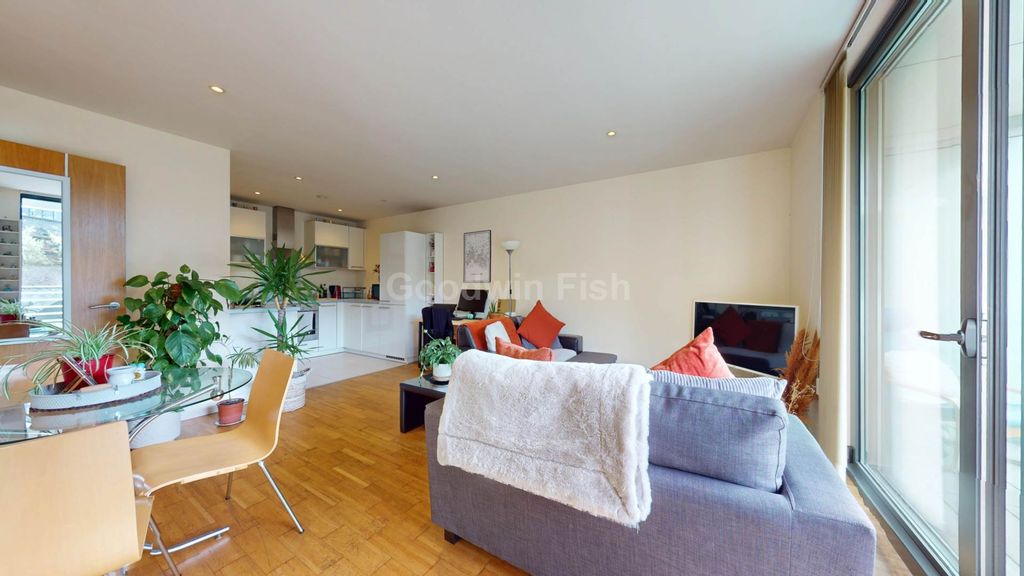 Property photo 3 of 11