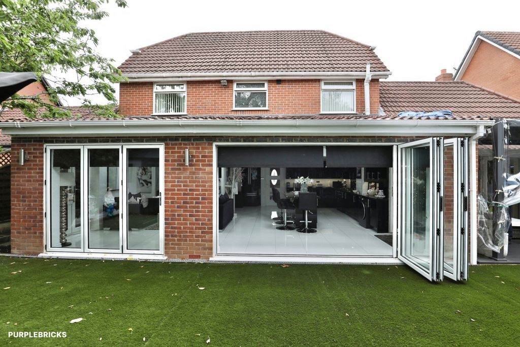 Property photo 2 of 37