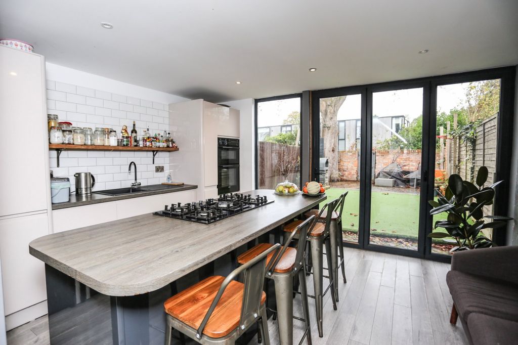Additional image 12 of 3 bed end terrace house for saleMauldeth Close, Heaton Mersey, Stockport SK4