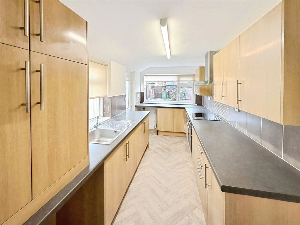 Property photo 3 of 16 Kitchen