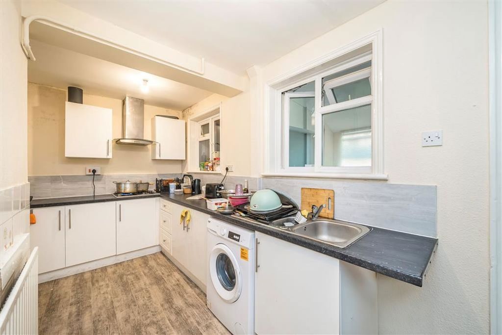 Property photo 3 of 5