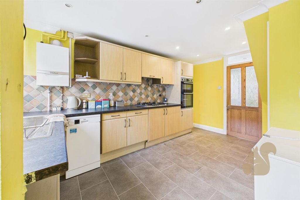 Property photo 2 of 15 Kitchen