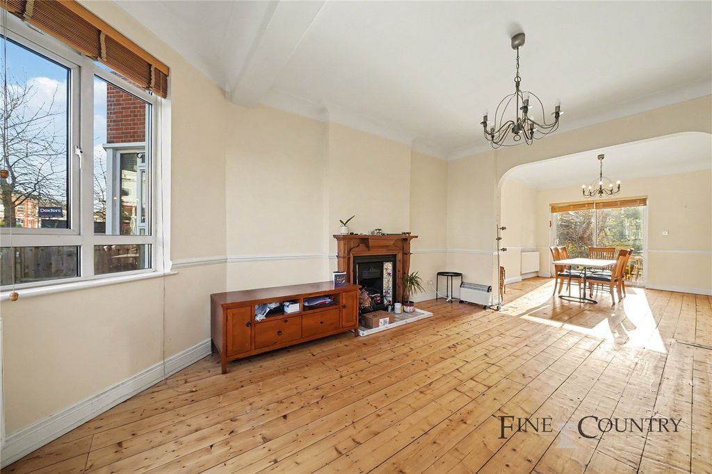 Property photo 3 of 12 Picture No. 12