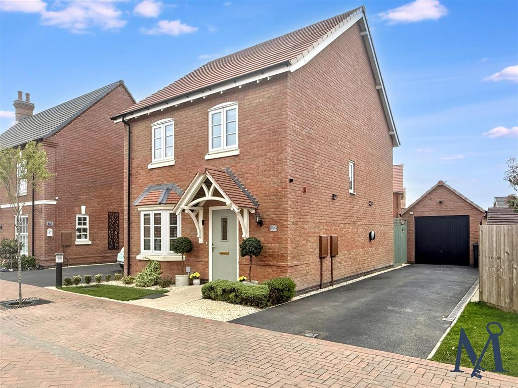 Property photo 1 of 26 Driveway