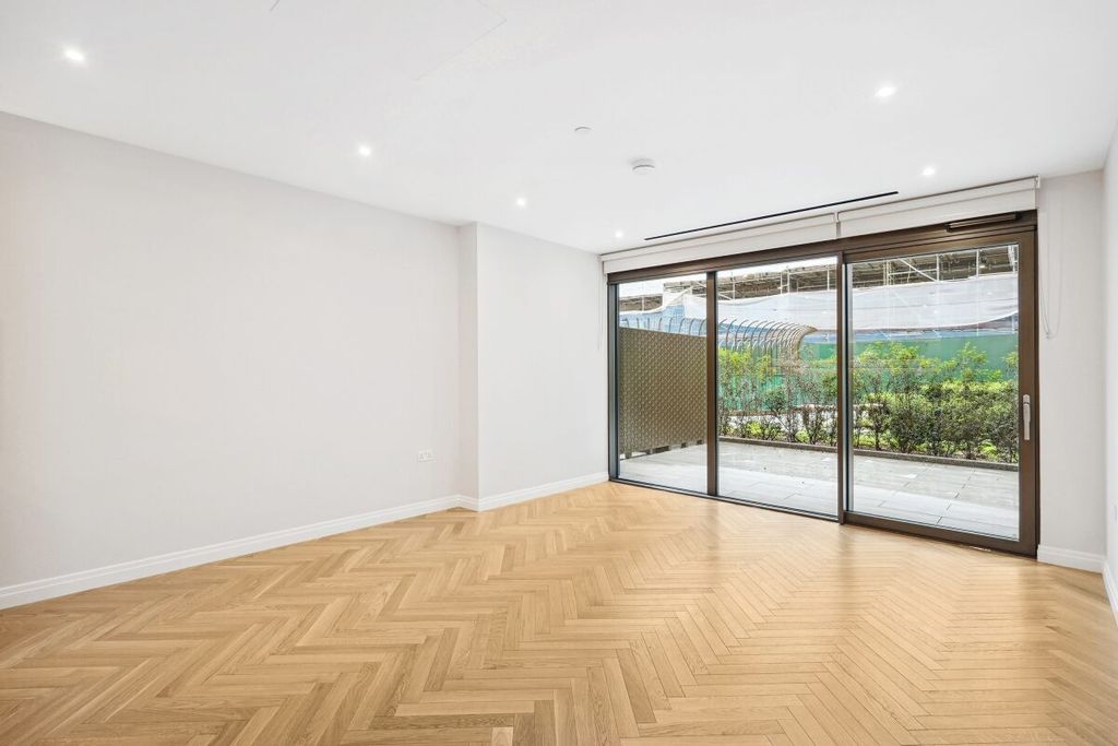 Property photo 3 of 27 Jll