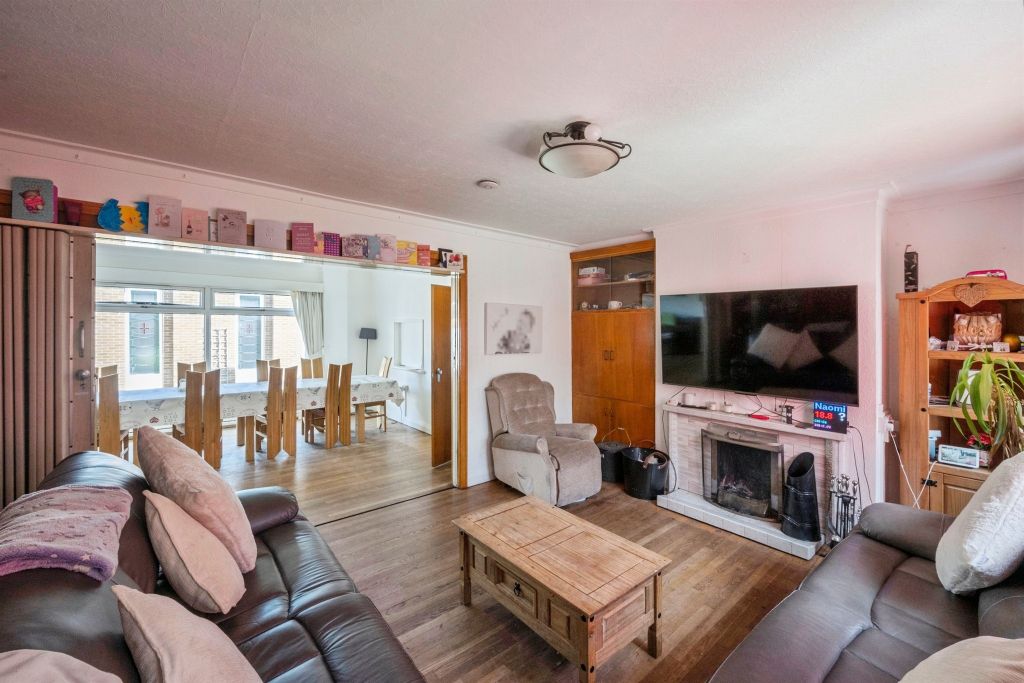 Property photo 2 of 29