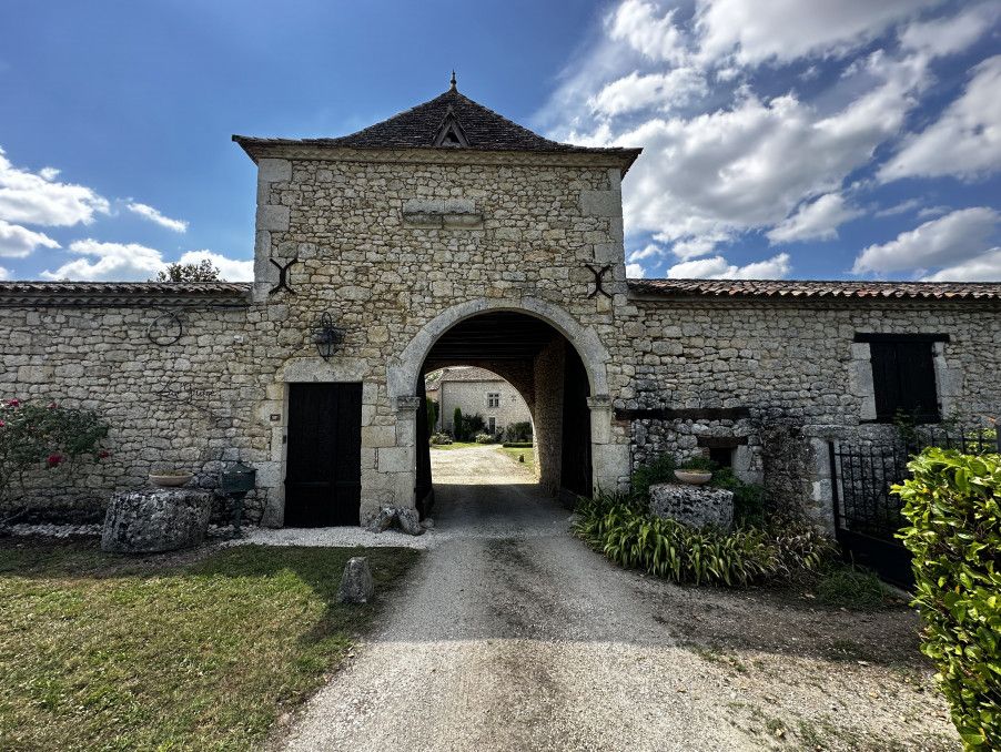 Property photo 3 of 24