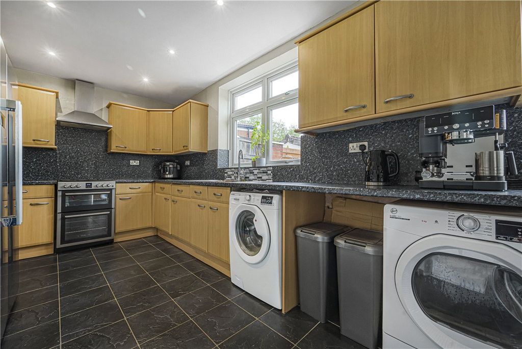 Property photo 2 of 27 Picture No. 27
