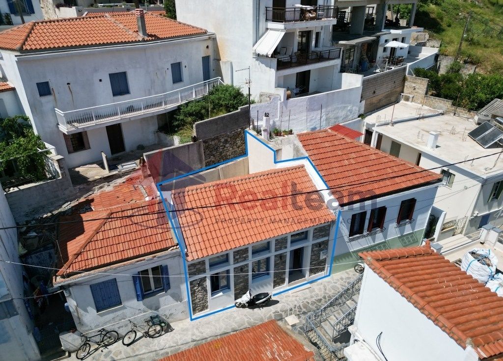 Property photo 3 of 25