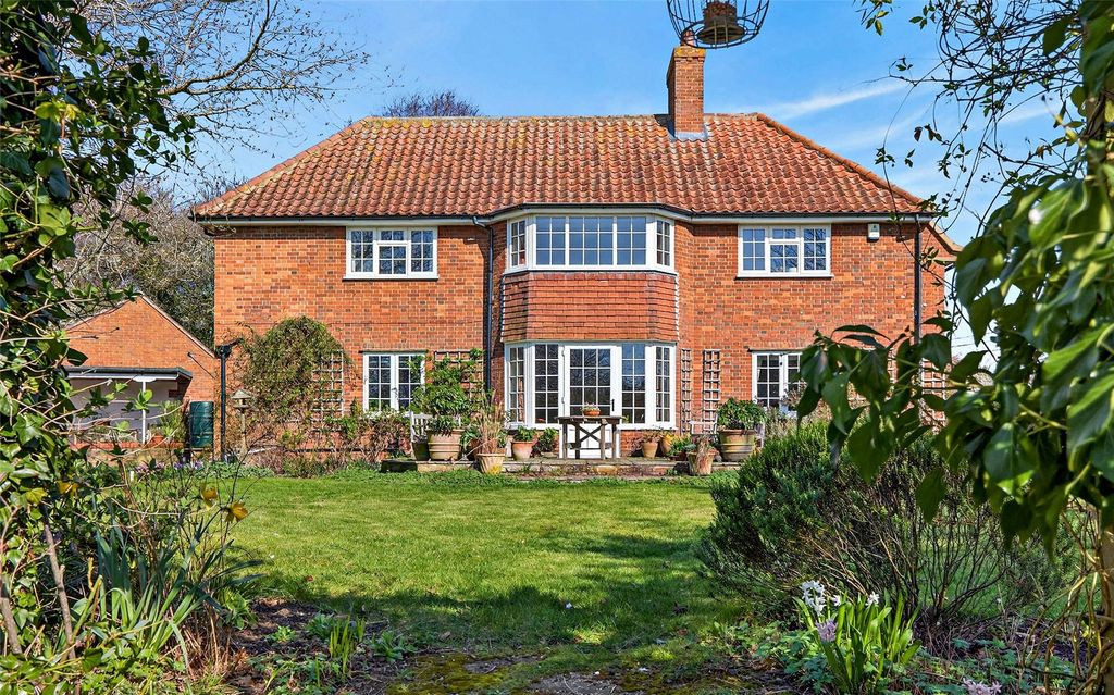 Property photo 1 of 27 Beech House