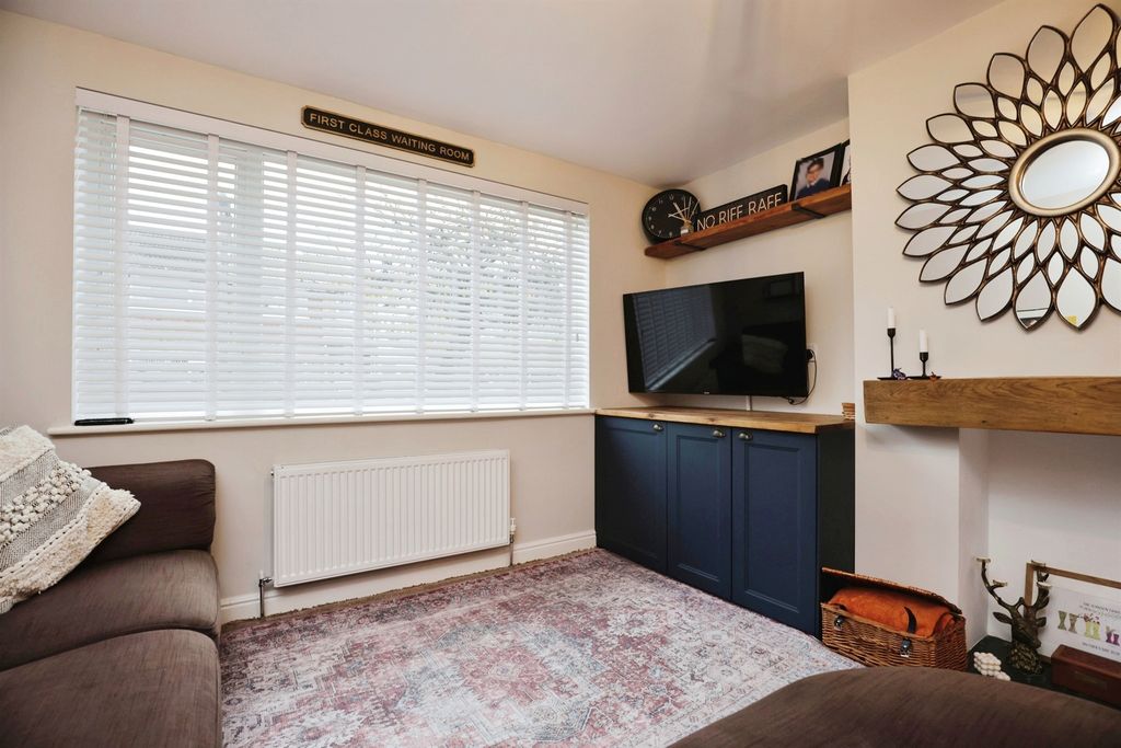 Property photo 3 of 15