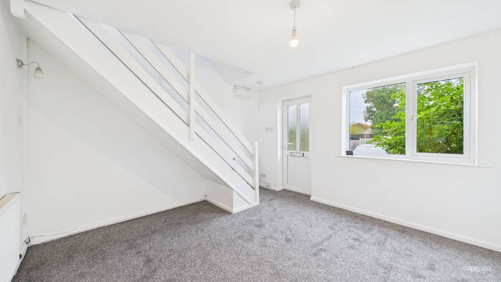 Property photo 3 of 11 4621906