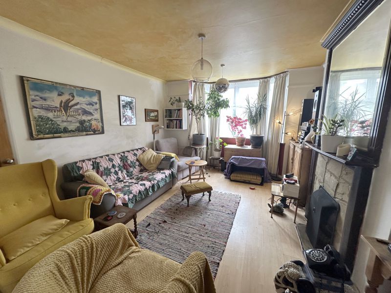 Property photo 2 of 16 Photo 3