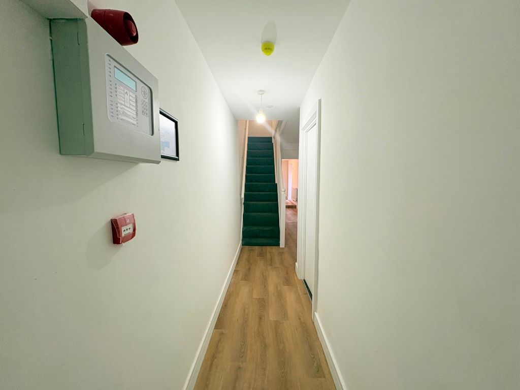 Property photo 3 of 34