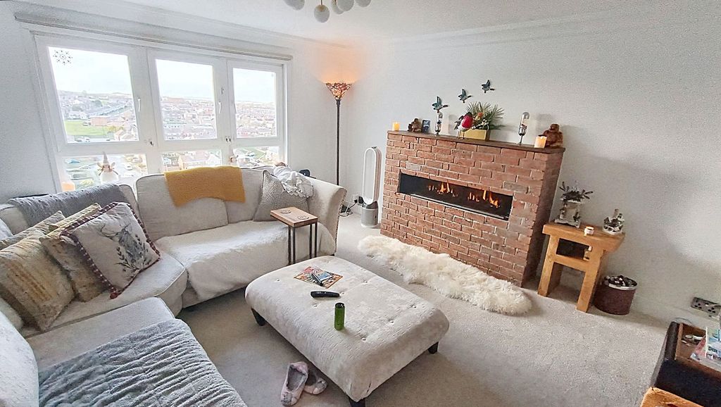 Property photo 3 of 24