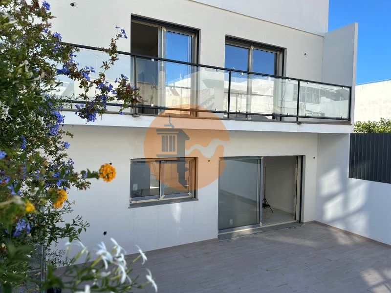 Property photo 2 of 58