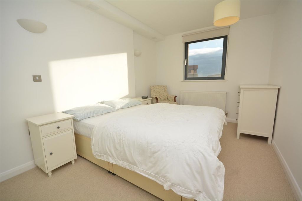 Property photo 3 of 7 Picture No. 02