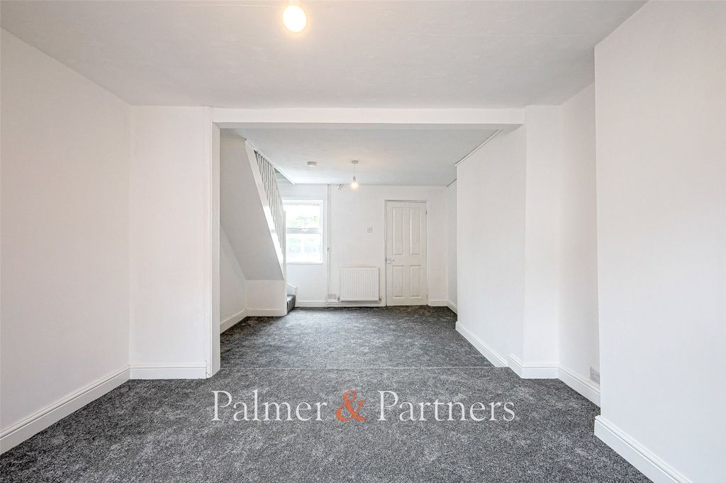 Property photo 2 of 7 Reception Room