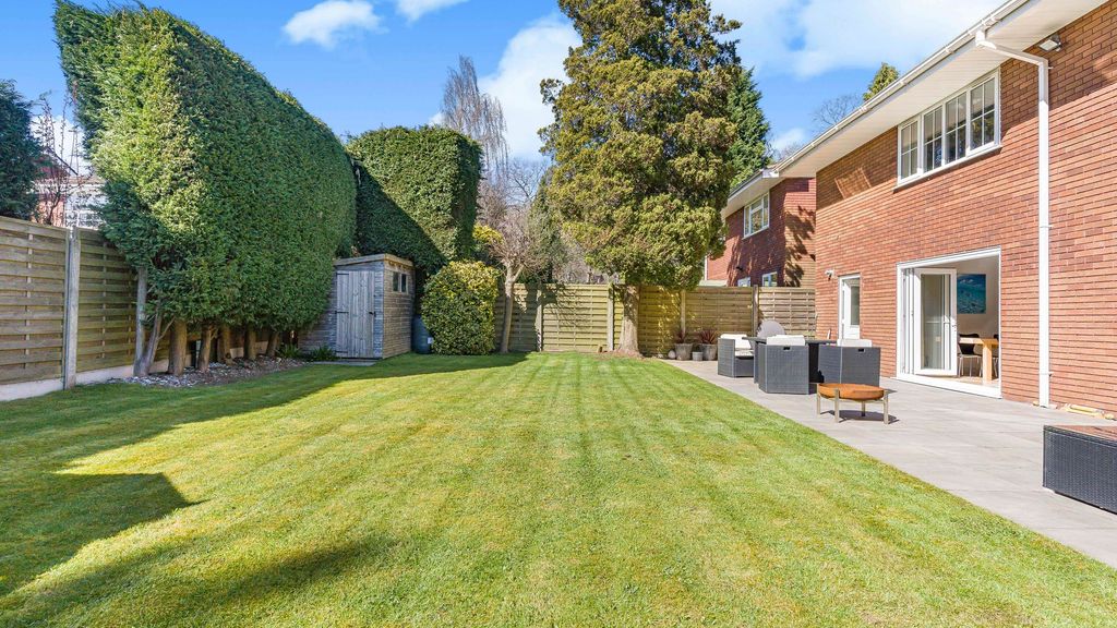 Property photo 2 of 37