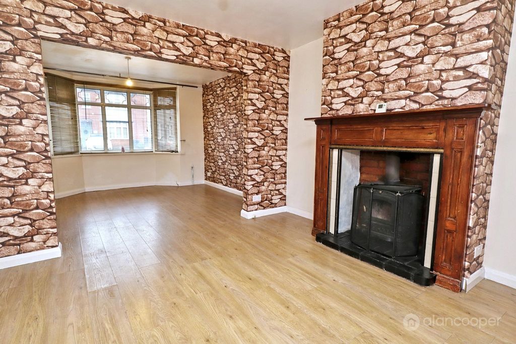 Property photo 2 of 20 4489923