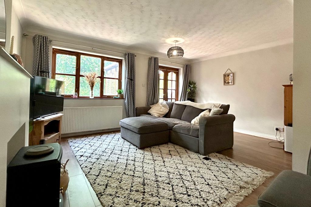Property photo 2 of 15