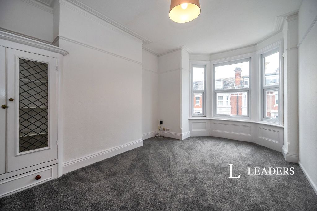 Property photo 3 of 10 Picture No. 04