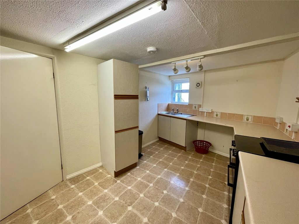 Property photo 3 of 6 Picture No. 08