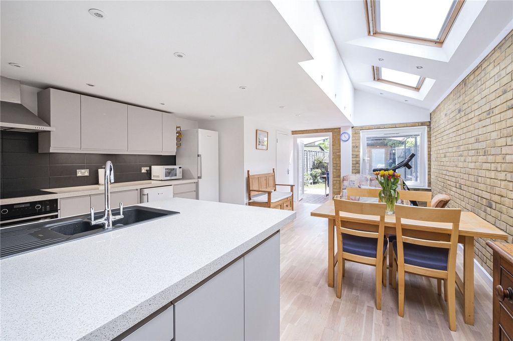 Property photo 1 of 18 Kitchen/Diner