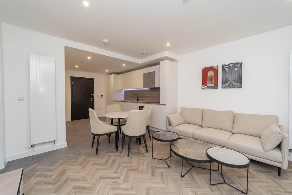 Property photo 3 of 15 Makers Yard 1B 1 (22).Jpg