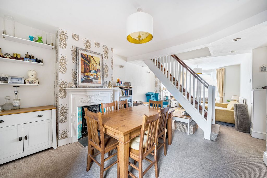 Property photo 2 of 24