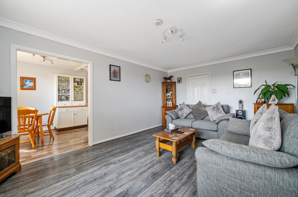 Property photo 2 of 25 1495689-12-6A5A15d09Fbd4