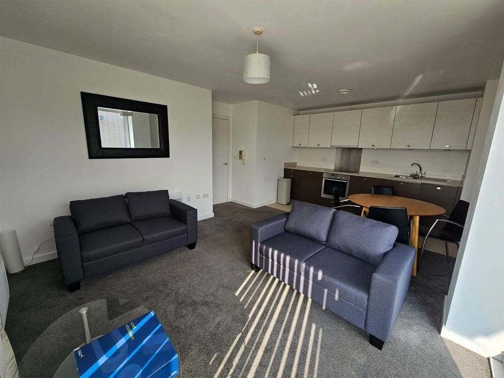 Property photo 2 of 11