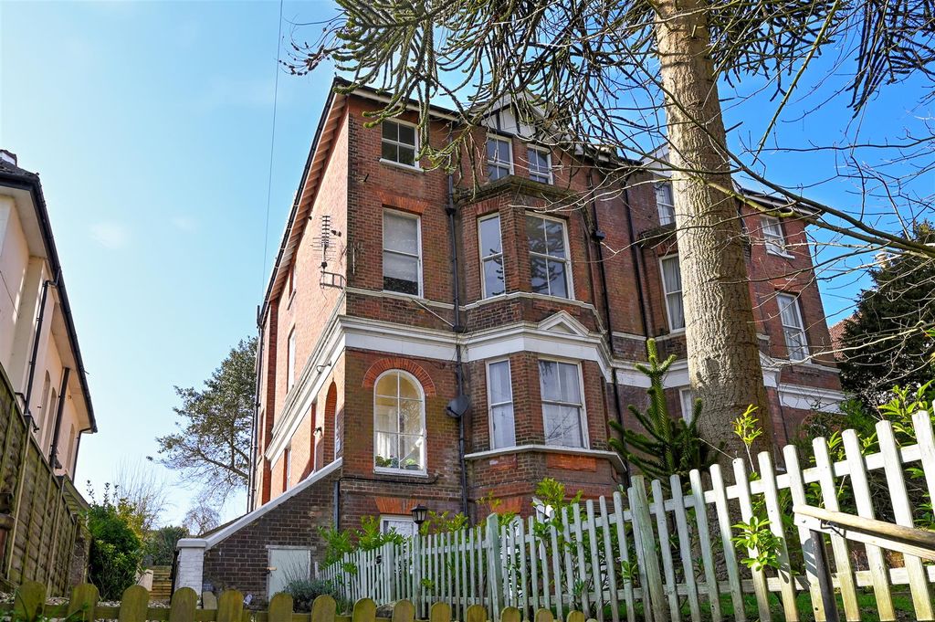 Property photo 1 of 15 Fff 102 London Road (3).Jpeg