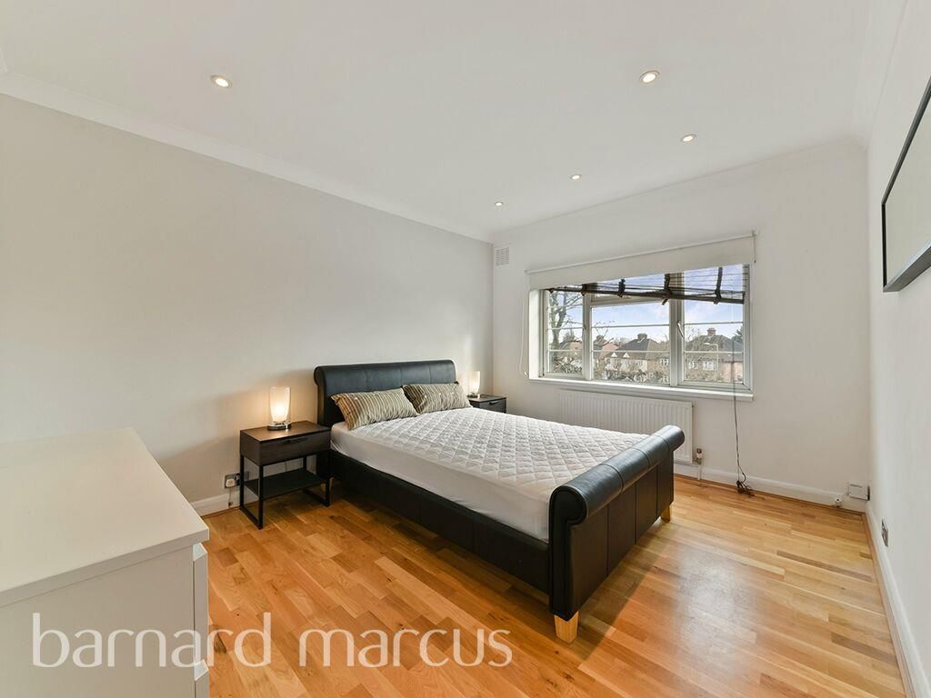 Property photo 2 of 8 Bedroom 2