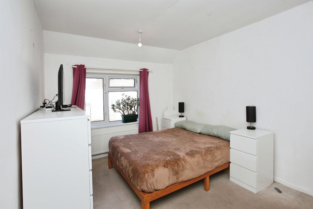 Additional image 10 of 2 bed flat for saleTrem Twyn Barlwm, Two Locks, Cwmbran NP44