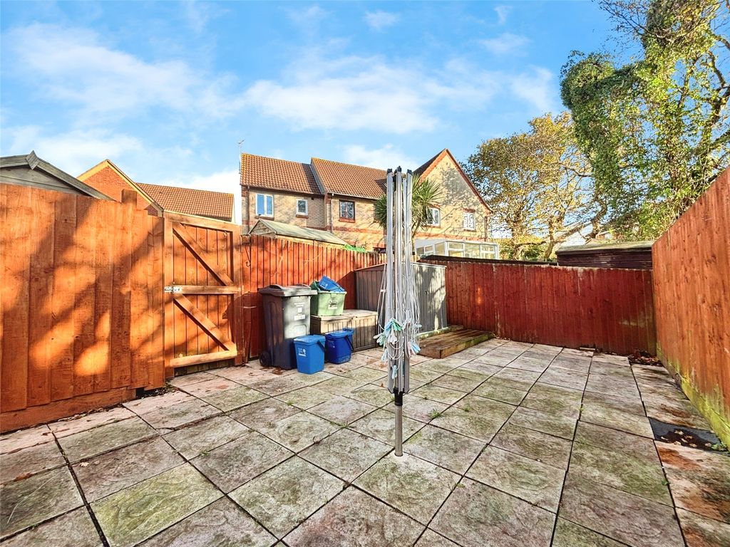 Property photo 2 of 16 Garden