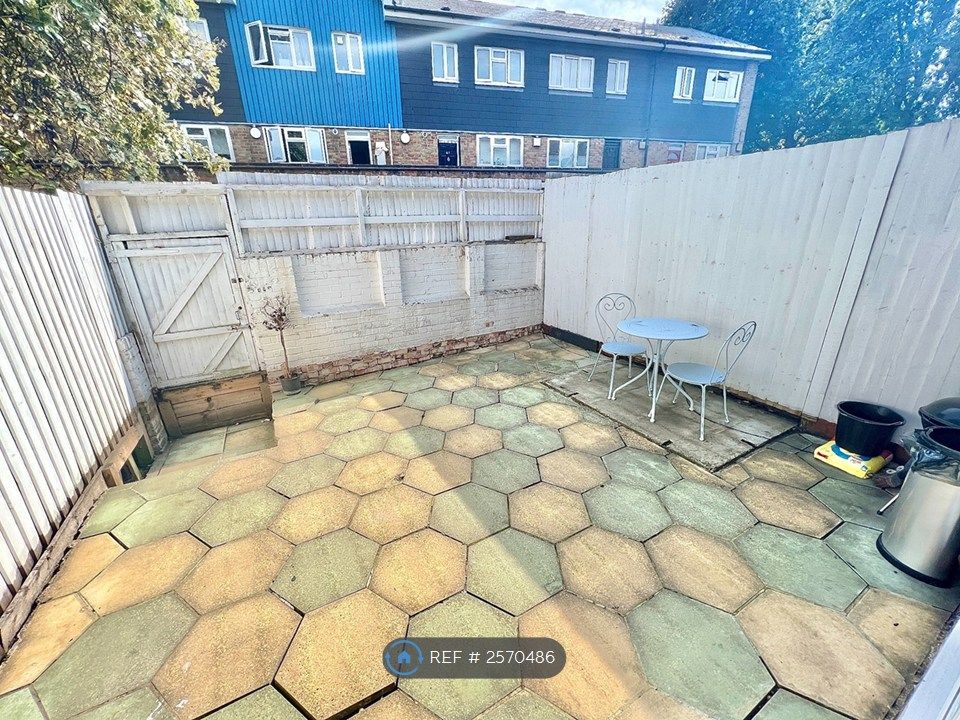 Property photo 3 of 23