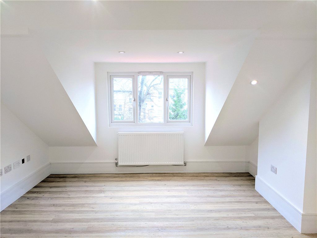 Property photo 3 of 6 Bedroom