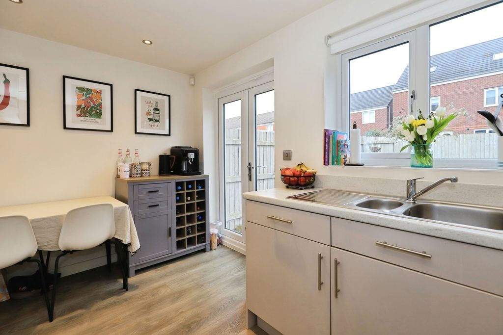 Property photo 2 of 20 Pbox-Img.Jpg