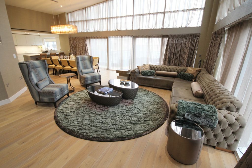 Property photo 2 of 27