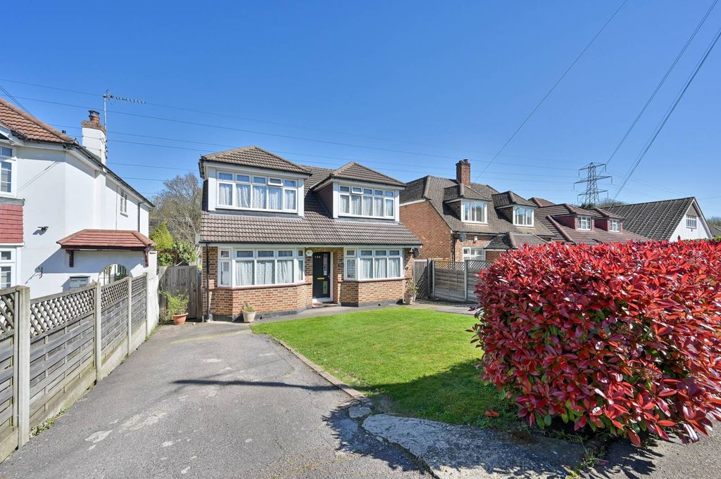 Property photo 2 of 34