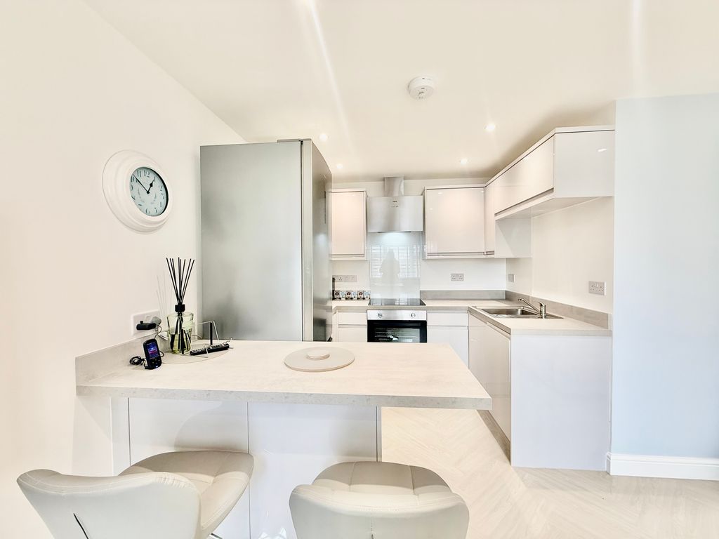 Property photo 1 of 14 Image