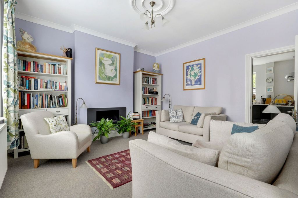 Property photo 2 of 19