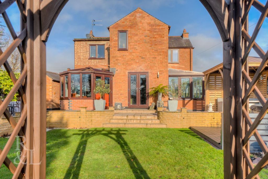 Property photo 2 of 39 Batched  (32).Jpg