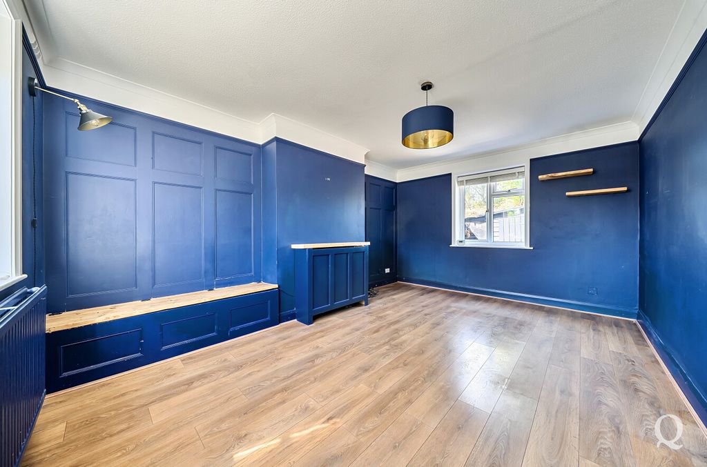 Property photo 2 of 26 Ef8Ae7B5-16Ae-443...