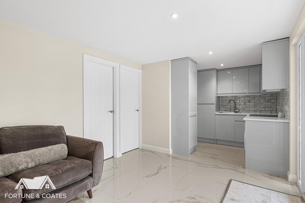 Property photo 3 of 21 Arkroyal_5.Jpg