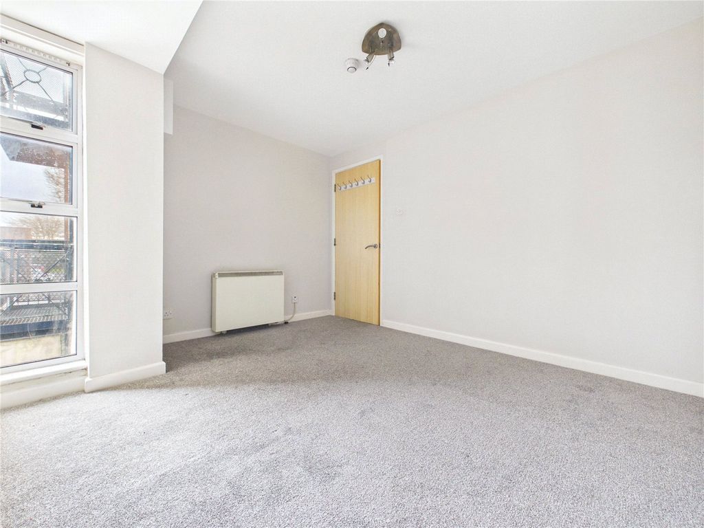 Property photo 2 of 7 Picture No. 04