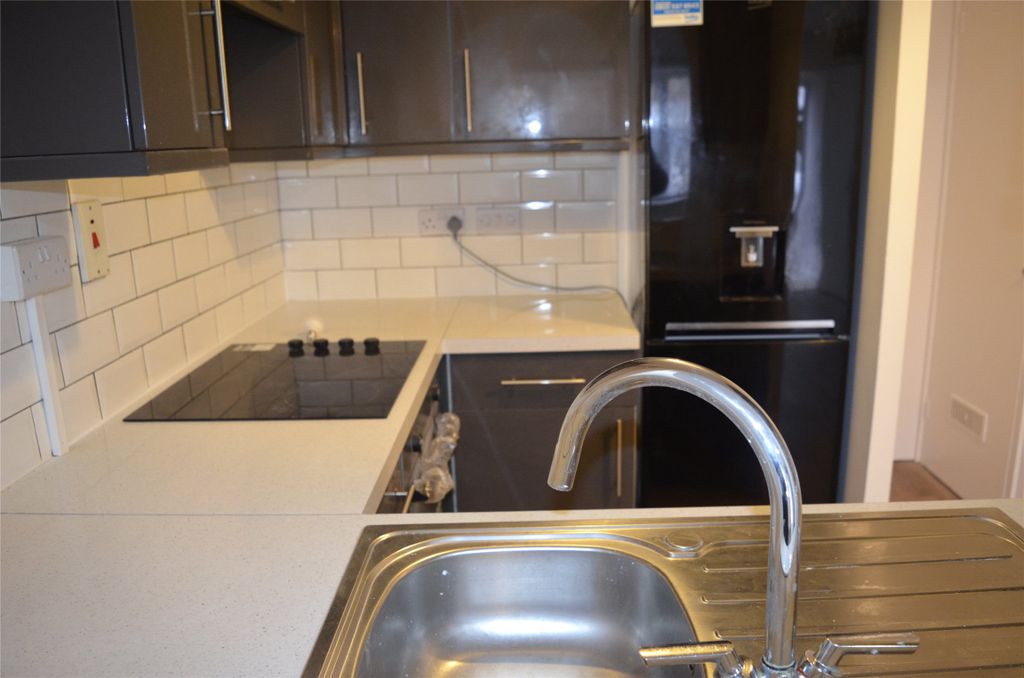 Property photo 2 of 9 Picture No. 22