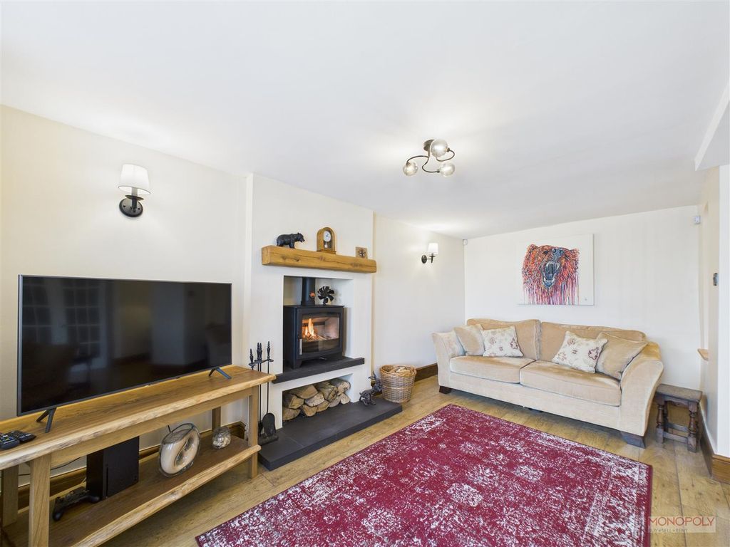 Property photo 3 of 45 Cam03815G0-Pr0189-Still025.Jpg